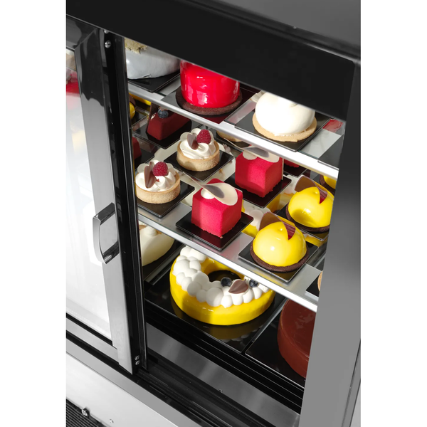 Koelvitrine | 510L | RVS/Zwart | 0°C/+6°C | Geforceerd | 3 Niveaus | Wielen (Geremd) | 1515x675x1210(h)mm