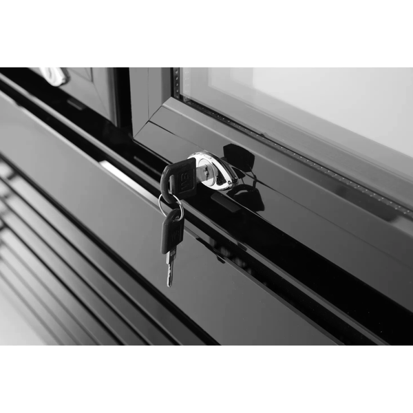 Koelkast | 618L | Zwart | +2°C/+10°C | Geforceerd | Draaideuren | Wielen (Geremd) | 1120x595x1965(h)mm