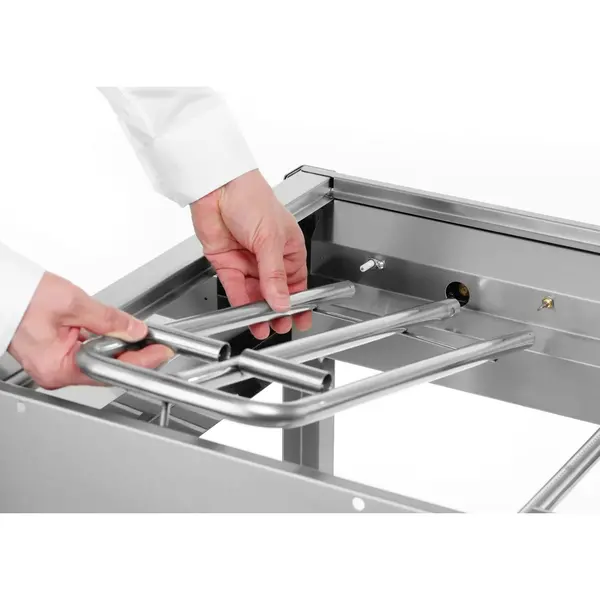 Barbecue | GreenFire | Propaangas | 2 Roosters + 1 Bakplaat (3x 1/1 GN) | 3 Branders | 17.4kW | Windkap | Wielen | 1078x612x825(h)mm