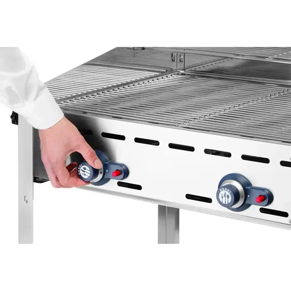 Barbecue | GreenFire | Propaangas | 2 Roosters + 1 Bakplaat (3x 1/1 GN) | 3 Branders | 17.4kW | Windkap | Wielen | 1078x612x825(h)mm