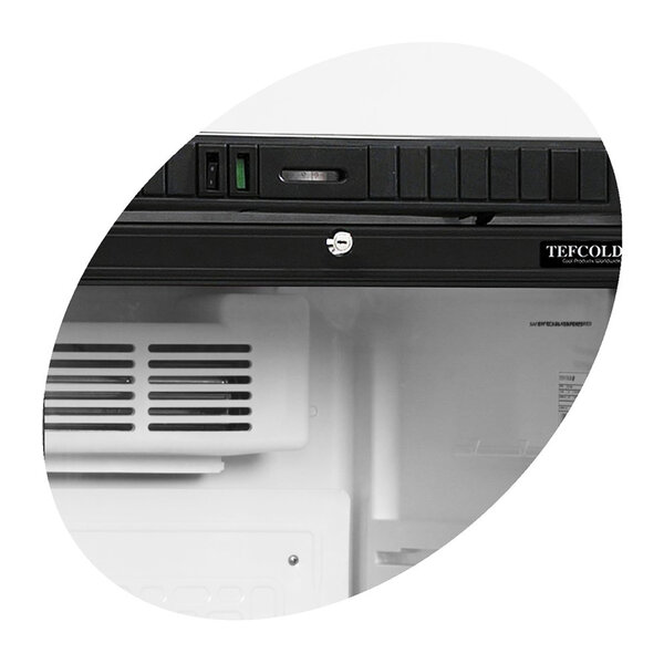 Drankenkoeling | SERIE SCU | 215L | Wit/Zwart | +2°C/+10°C | Statisch + Ventilator | Wielen | 595x640x1315(h)mm