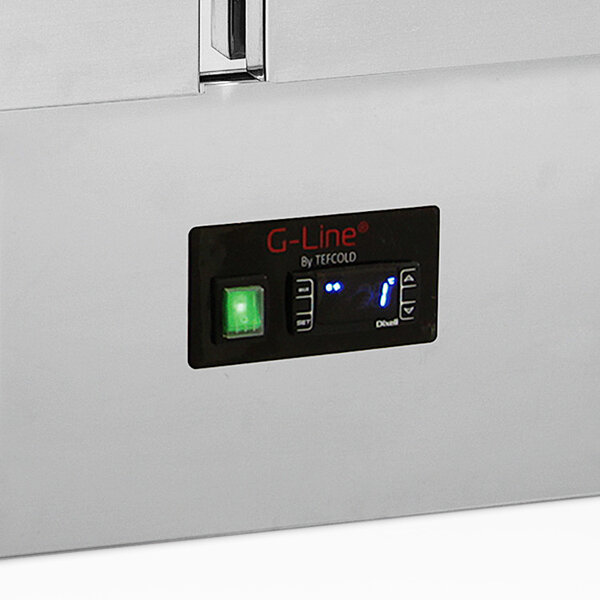 Saladette | G-LINE | 228L | 2 Deuren (1/1 GN) | Boven 5x 1/6 GN | +2°C/+10°C | Statisch + Ventilator | 900x700x850/950(h)mm