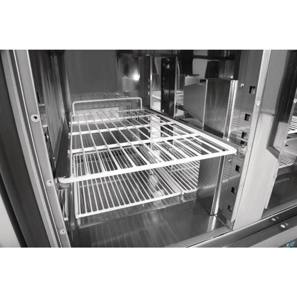 Pizzawerkbank | 257L | 2 Deuren (1/1 GN) | Boven 5x 1/6 GN | +2°C/+8°C | Geventileerd | 0.16kW | 903x700x880/1180(h)mm