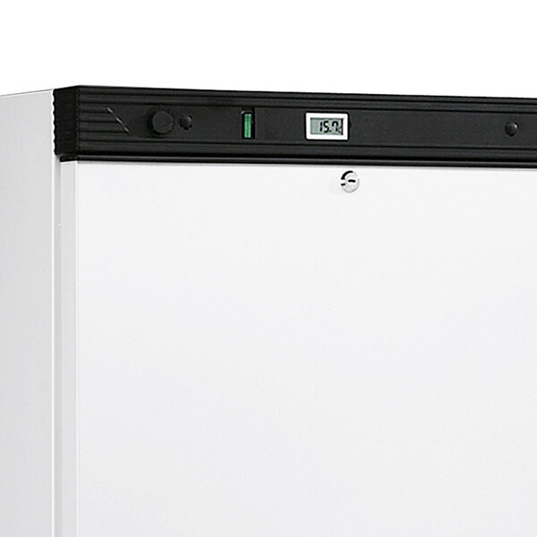 Vrieskast | SERIE UFS | 300L | Wit/Zwart | -14°C/-24°C | Statisch | Wielen | 595x640x1840(h)mm