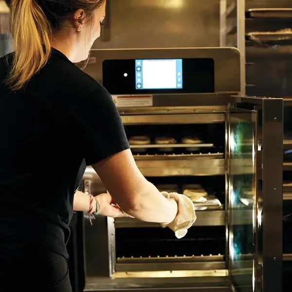 High Speed Oven | VECTOR | 2x 1/1 GN (Onafhankelijk Instelbaar) | 30°C/256°C | 6.5kW (400V) | Touchscreen | Optioneel WiFi + App | 533x993x724(h)mm