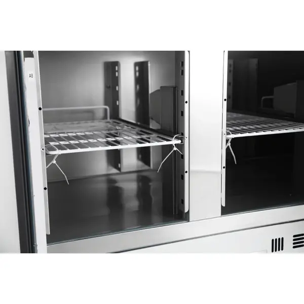 Pizzawerkbank | 444L | 3 Deuren (1/1 GN) | Boven 8x 1/6 GN | +2°C/+8°C | Geventileerd | 0.34kW | 1368x700x1180(h)mm