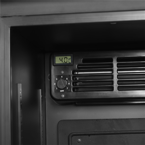 Drankenkoeling | SERIE FSC | 182L | Zwart | +2°C/+10°C | Statisch + Ventilator | Wielen | 435x505x2013(h)mm