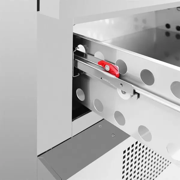Koel-/Vrieswerkbank | U-SERIE | Laag Model | 116L | 1 Lade (3x 1/1 GN) | -10°C/-20°C & -2°C/+10°C | Geforceerd | Wielen (Geremd) | 1230x700x605(h)mm