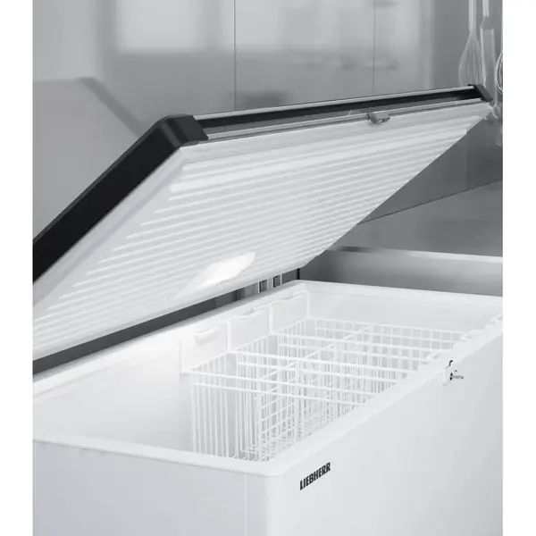 Vrieskist | EFL | 444L | Wit/RVS | -14°C/-24°C | Statisch | Klapdeksel | Lage Omgevingstemp. (Tot -15°C) | 1465x710x825(h)mm