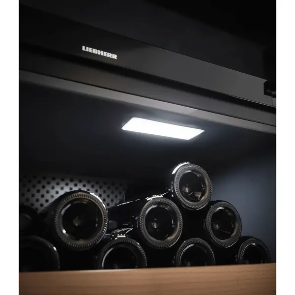 Wijnkoelkast | GRAND CRU | 196x 75cl | Zwart | 1 Zone | +5°C/+20°C | Geforceerd | Temperatuur-/Deuralarm + App | Wielen | 597x763x1684(h)mm