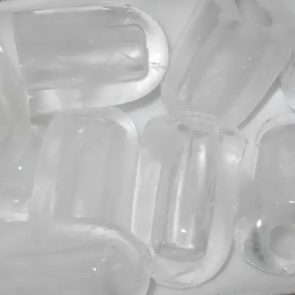 IJsblokjesmachine | Holle Blokjes (20g) | 26kg/24u | Bunker 6kg | Luchtgekoeld | 420x528x655(h)mm