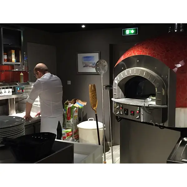 Roterende Pizzaoven | SERIE GRK (SILICONE) | Gas | 8x Ø30cm | 26kW | 230V | Incl. Onderstel | 1710x1900x2050(h)mm