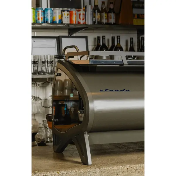 Espressomachine | STRADA X | Antracietgrijs | 3 Groepen | Digitaal | 6.73kW (400V) | Smartphone App | Incl. Ontharder + Baristakit | 1030x690x500(h)mm