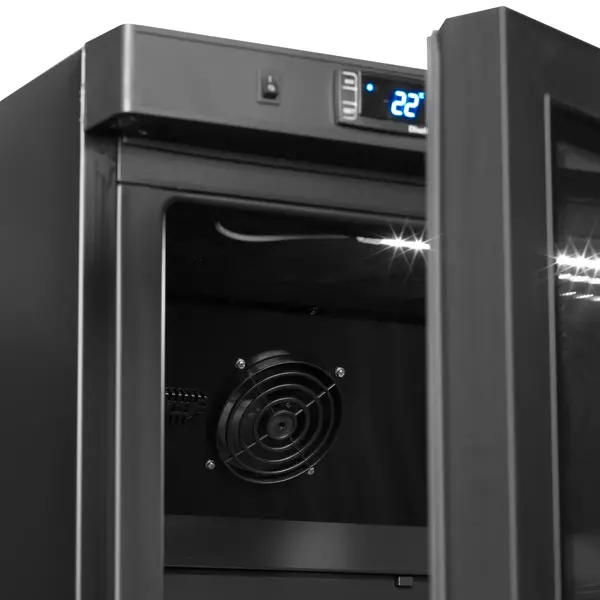 Koelkast | SERIE U | 605L (2/1 GN) | Zwart | +2°C/+10°C | Statisch + Ventilator | Wielen | 777x695x1895(h)mm