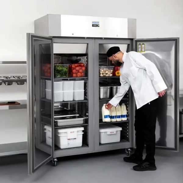 Koelkast | U-SERIE | Energiezuinig | 1400L (2/1 GN) | RVS | -2°C/+8°C | Geforceerd | Wielen (Geremd) | 1400x810x2150(h)mm