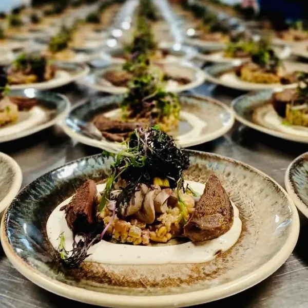 Borden | CRATER | Porselein | Patina-Brons | 12 Stuks | Ø210mm