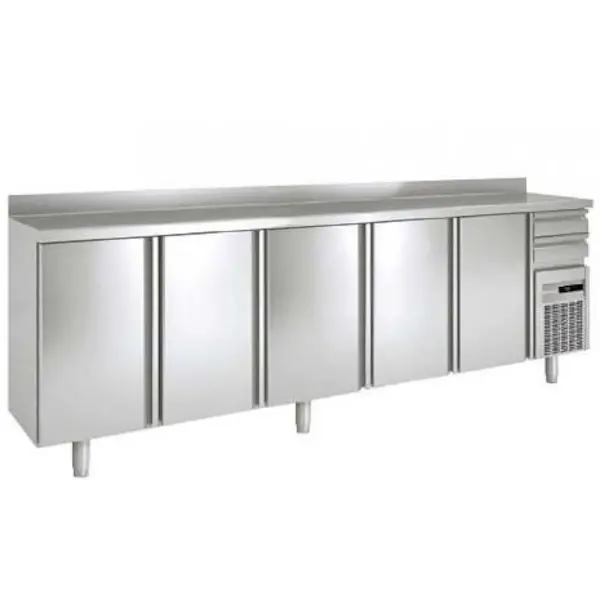 Koelwerkbank | 700 RANGE | 686L | 5 Deuren (1/1 GN) | -2°C/+8°C | Statisch + Ventilator | Temperatuuralarm | Achteropstand | 2695x700x850/950(h)mm