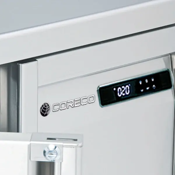 Doorgeef-Koelwerkbank | 700 RANGE | 543L | 2x 4 (Glas)Deuren (1/1 GN) | -2°C/+8°C | Geforceerd | Temperatuuralarm | 2245x700x850(h)mm