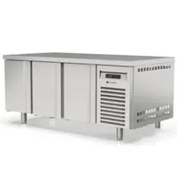 Coreco Bakkerij Koelwerkbank | 800 RANGE | Energiezuinig | 562L | 3 Deuren (EN600x400) | -2°C/+8°C | Statisch + Ventilator | Temperatuuralarm | 2020x800x850(h)mm