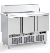 Coreco Saladette | 700 RANGE | 264L | 3 Deuren (1/1 GN) | Boven 18x 1/6 GN + 6x 1/9 GN | 0°C/+8°C | Geforceerd | Glasopzet + Snijblad | Temperatuuralarm | 1375x700x890/1130(h)mm