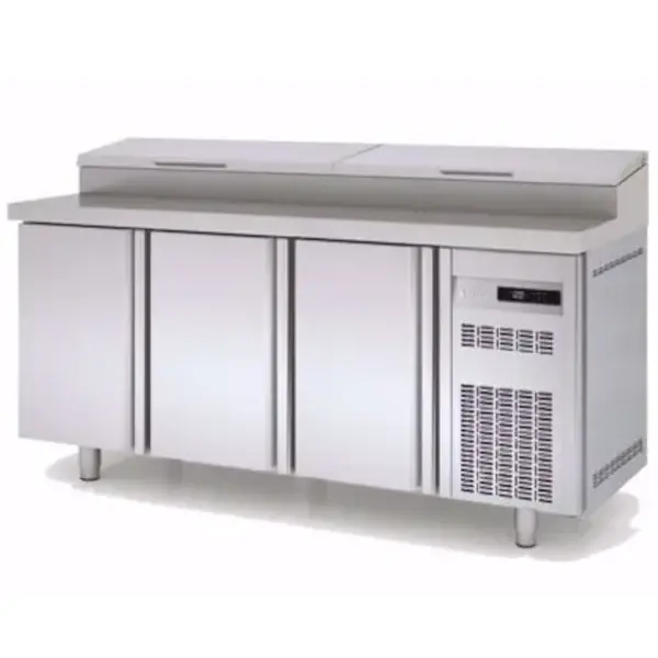 Saladette | 700 RANGE | 399L | 3 Deuren (1/1 GN) | Boven 10x 1/4 GN | 0°C/+8°C | Geforceerd | Klapdeksels | Temperatuuralarm | 1795x700x850/1021(h)mm