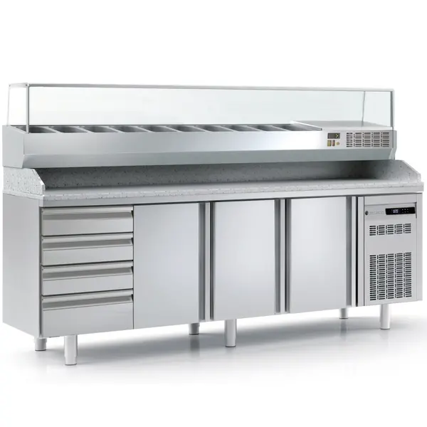 Pizzawerkbank + Opzetkoelvitrine | 700 RANGE | 399L | 3 Deuren + 4 Deegladen (1/1 GN) | Boven 10x 1/4 GN | 0°C/+8°C | Statisch + Ventilator | Temperatuuralarm | 2245x700x850/1472(h)mm