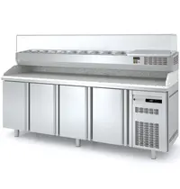 Coreco Pizzawerkbank + Opzetkoelvitrine | 600 RANGE | 516L | 4 Deuren | Boven 12x 1/4 GN | 0°C/+8°C | Statisch + Ventilator | Temperatuuralarm | 2545x600x850/1472(h)mm