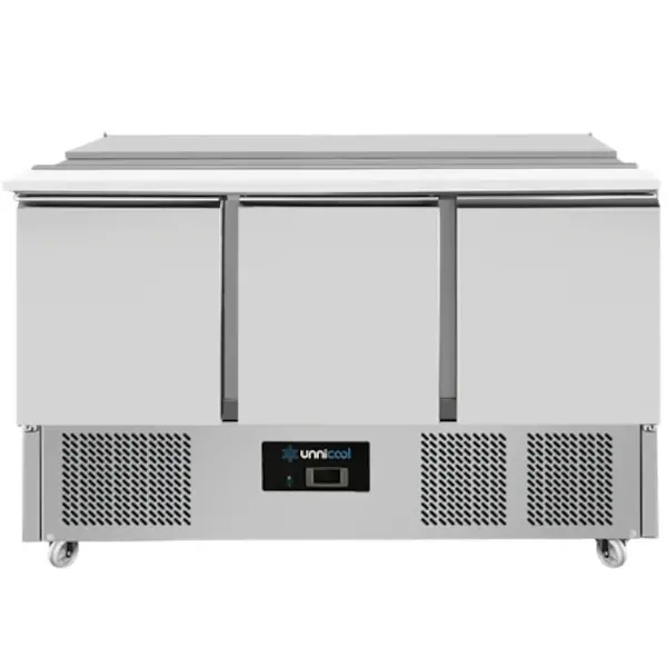 Saladette | COMPACT LINE | 368L | 3 Deuren (1/1 GN) | Boven 4x 1/1 GN | +2°C/+8°C | Statisch + Ventilator | Klapdeksel | Wielen (Geremd) | 1370x700x870(h)mm