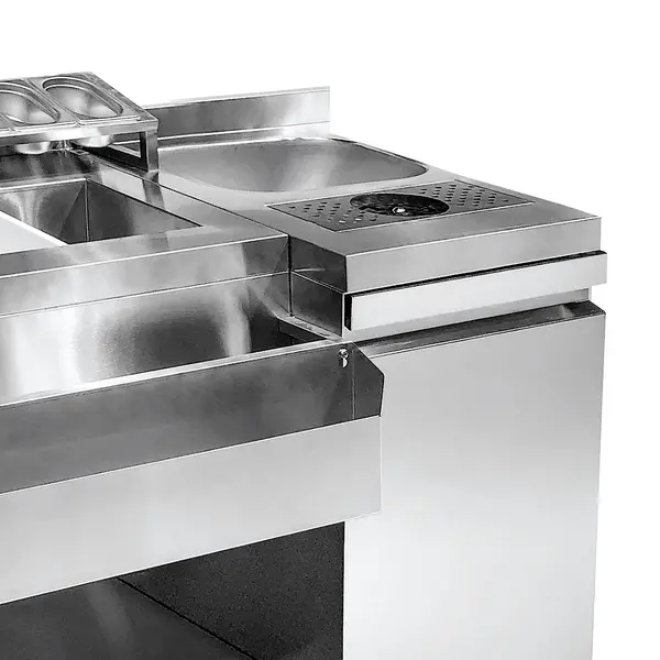 Bar-/Cocktailstation | RVS | Spoelbak + Glazenspoeler | IJs-/Ingrediëntenbakken + Flessenrek + GN-Bakhouder | Snijplank + Afvalgat | 1 Deur + Open Vak + Verrijdbare Afvalbak | Achteropstand | 1790x700x875/990(h)mm