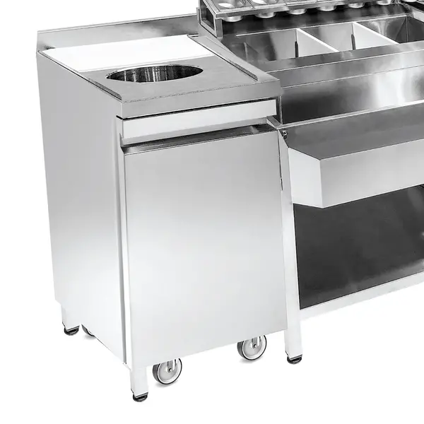 Bar-/Cocktailstation | RVS | Spoelbak + Glazenspoeler | IJs-/Ingrediëntenbakken + Flessenrek + GN-Bakhouder | Snijplank + Afvalgat | 1 Deur + Open Vak + Verrijdbare Afvalbak | Achteropstand | 1790x700x875/990(h)mm