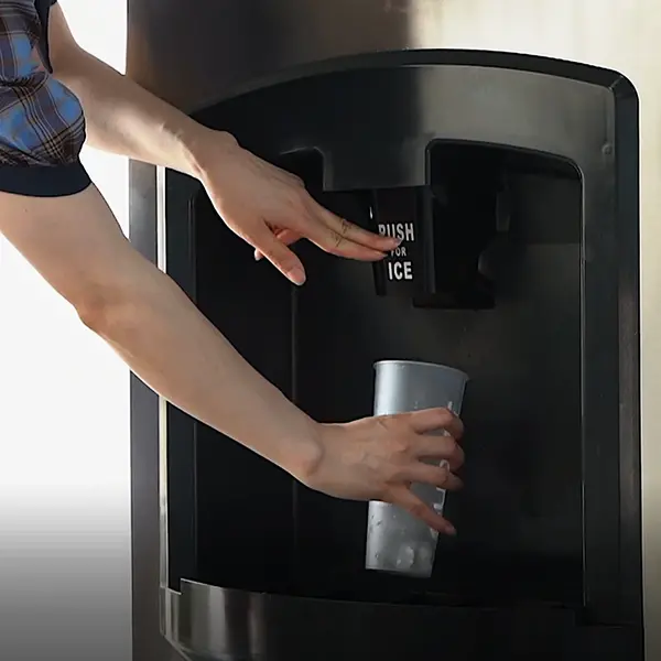 IJsblokjesdispenser | 60kg/u | 560x855x1360(h)mm