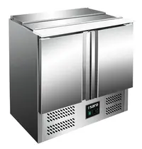 Saro Saladette | 240L | 2 Deuren (1/1 GN) | Boven 2x 1/1 GN + 3x 1/6 GN | +2°C/+8°C | Geforceerd | Schuif-/Klapdeksel + Snijblad | 903x700x880(h)mm 