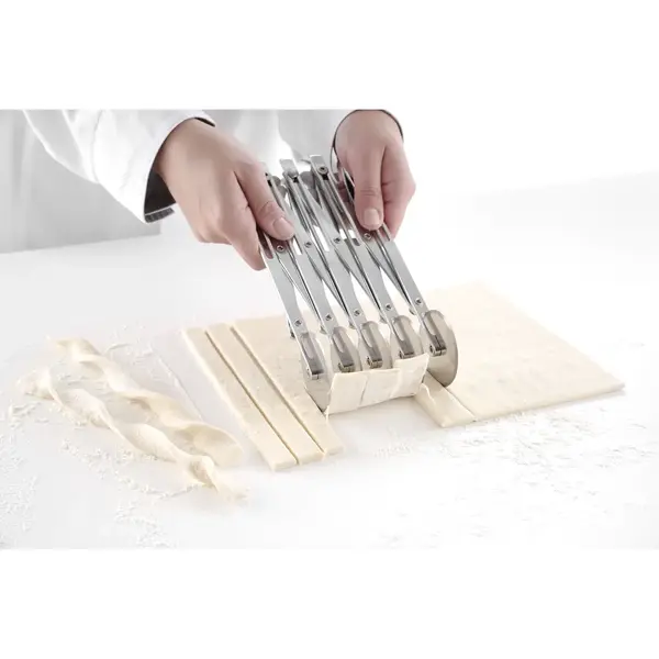 Hagelsnijder | RVS | Uittrekbaar | 5 Wielen | 222x56x55(h)mm