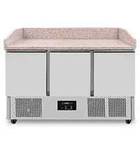 UNNICOOL Pizzawerkbank | 350L | 3 Deuren (1/1 GN) | +2°C/+8°C | Statisch + Ventilator | Wielen (Geremd) | 1400x700x880/1020(h)mm