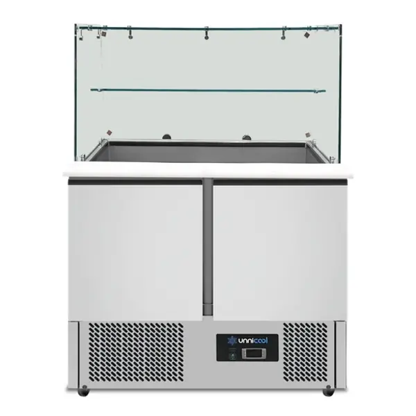 Saladette | 240L | 2 Deuren (1/1 GN) | Boven 2x 1/1 GN + 3x 1/6 GN | +2°C/+8°C | Statisch | Glasopzet + Snijblad | 900x700x850/1310(h)mm