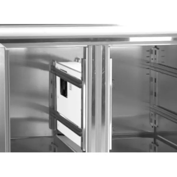 Saladette | 210L | 2 Deuren (1/1 GN) | Boven 1x 1/1 GN + 2x 1/2 GN + 2x 1/4 GN | +2°C/+8°C | Geforceerd | Schuif-/Klapdeksel + Snijblad | 900x730x830(h)mm