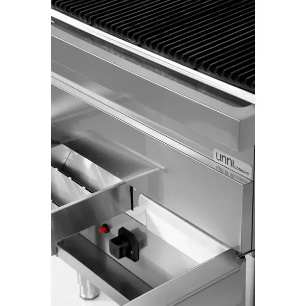 Stoomgrill | 700 SERIE | Gas | Gietijzer | 15kW | Piëzo Ontsteking | 2 Uitneembare Waterladen | 800x700x850/900(h)mm