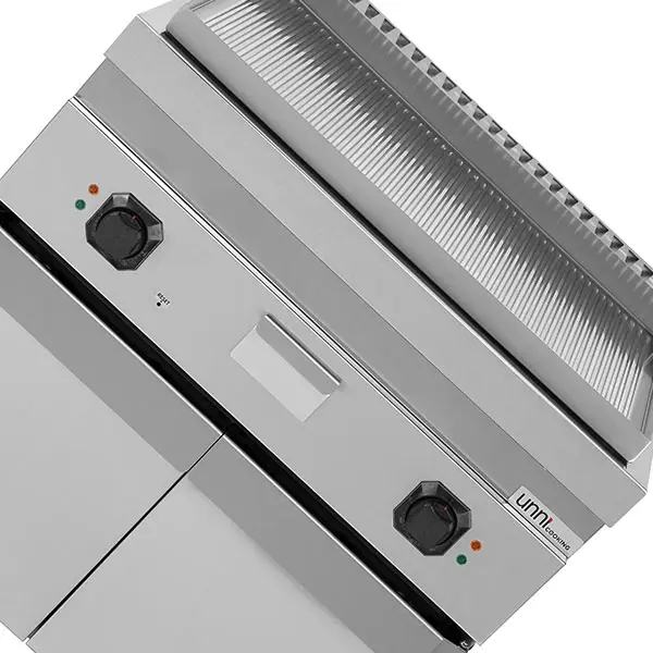 Bak-/Grillplaat | 700 SERIE | Elektrisch | Gegroefd Oppervlak 740x565 (RVS) | 100°C/300°C | 9kW (400V) | Gesloten Onderkast | 800x700x850/900(h)mm