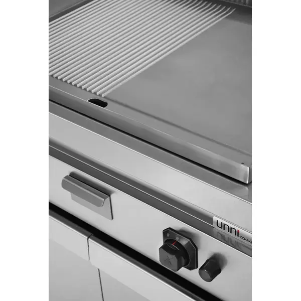 Bak-/Grillplaat | 700 SERIE | Gas | Glad/Gegroefd Oppervlak 740x565 (RVS) | 80°C/300°C | 13kW | Piëzo Ontsteking | Gesloten Onderkast | 800x700x850/900(h)mm
