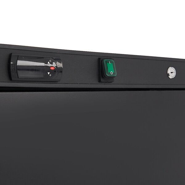 Vrieskast | 1 Draaideur | 626 Liter Capaciteit | 6 Roosters | 0.45kW (230V) | 780x700x1900(h)mm