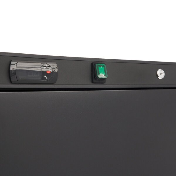 Koelkast | 1 Draaideur | 734 Liter Capaciteit | 4 Roosters | 0.44kW (230V) | 780x700x1900(h)mm