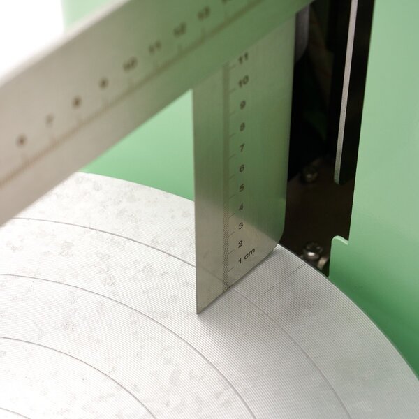 Taartdecoratiemachine | Gecoat Staal | Groen | Instelbare messen | 0.12kW (230V) | 500x370x620(h)mm