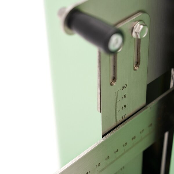 Taartdecoratiemachine | Gecoat Staal | Groen | Instelbare messen | 0.12kW (230V) | 500x370x620(h)mm