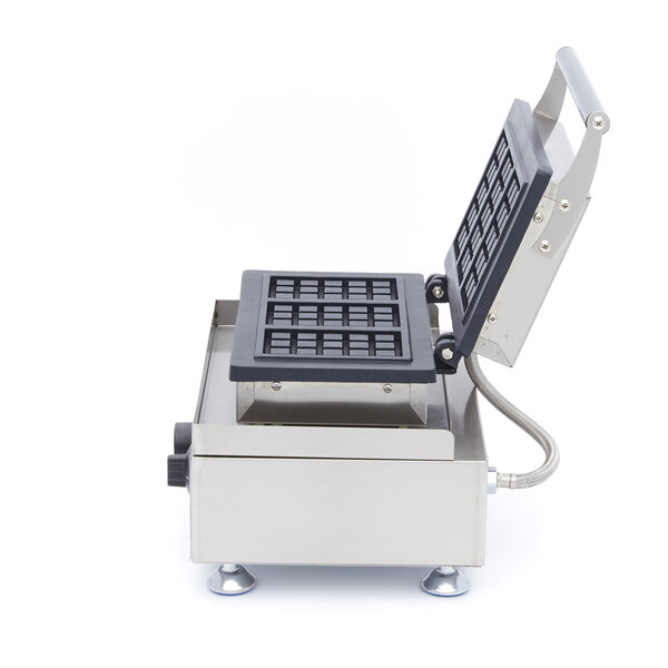 Wafelijzer | 50–300°C | RVS | Drie wafels tegelijk | 1.75kW (230V) | 380x315x275(h)mm