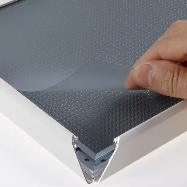 Kliklijst | Aluminium | Wit (Mat) | A4-Formaat | Rand 25mm | Incl. Wandbevestiging | 241x328mm