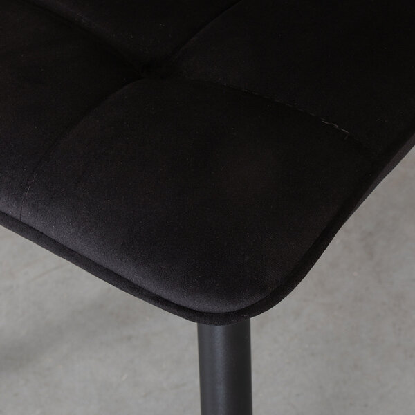 Stoel Bistro | Zwart | Fluweel | Zwart Metalen Frame | 4 stuks