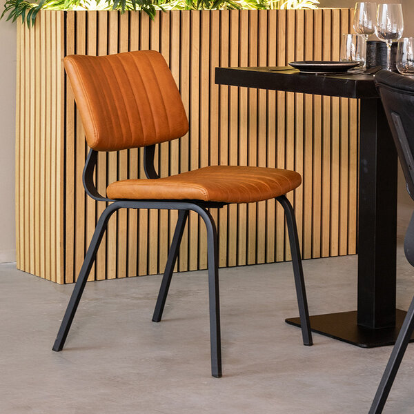 Stoel Gusto | Cognac | Kunstleder | Zwart Metalen Frame | 2 stuks