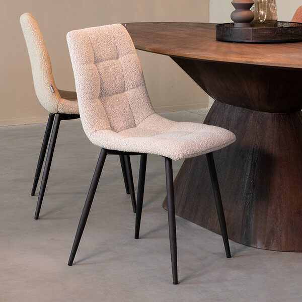 Stoel Juul | Champagne | Boucle | Zwart Metalen Frame | 4 stuks