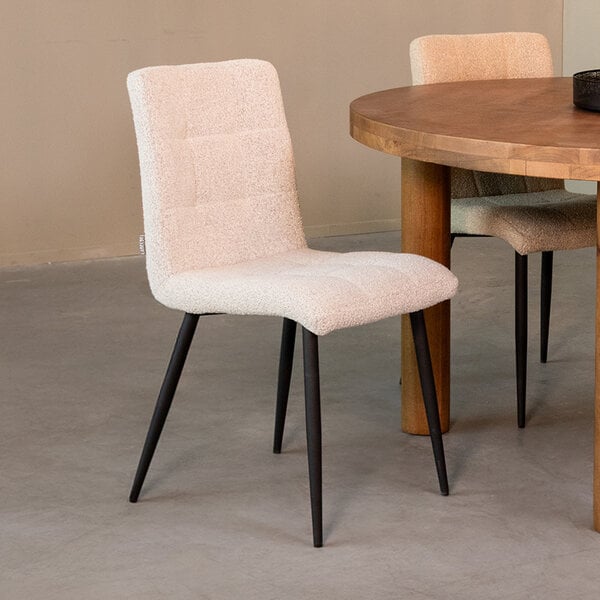Stoel Sam | Champagne | Boucle | Zwart Metalen Frame | 4 stuks