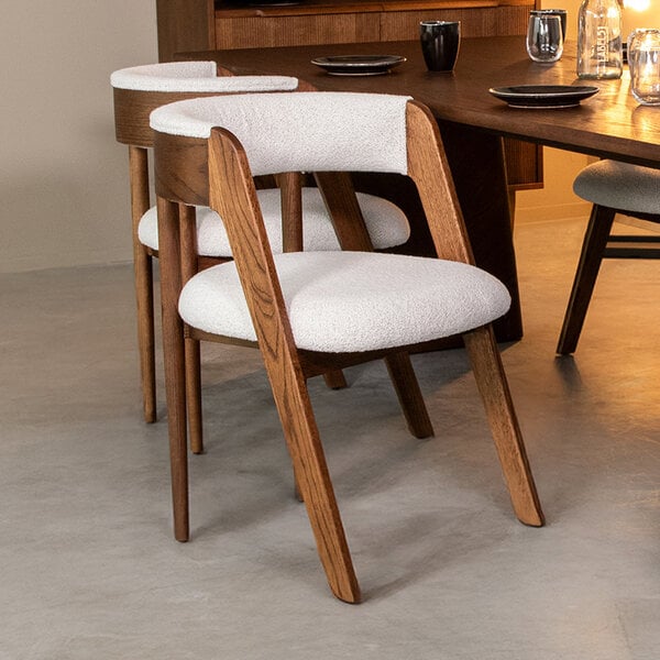 Stoel Sasha | Ecru | Boucle | Walnoot Houten Frame | 2 stuks